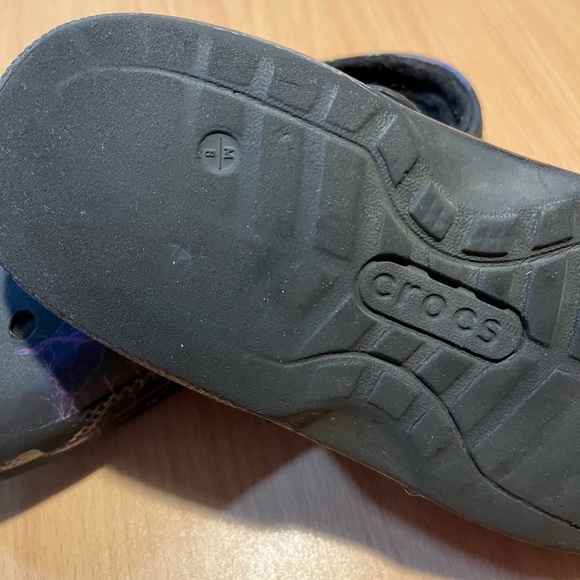 CROCS Unisex Black with Neon Lightning Lined Fuzzy Clogs - Picture 11 of 12